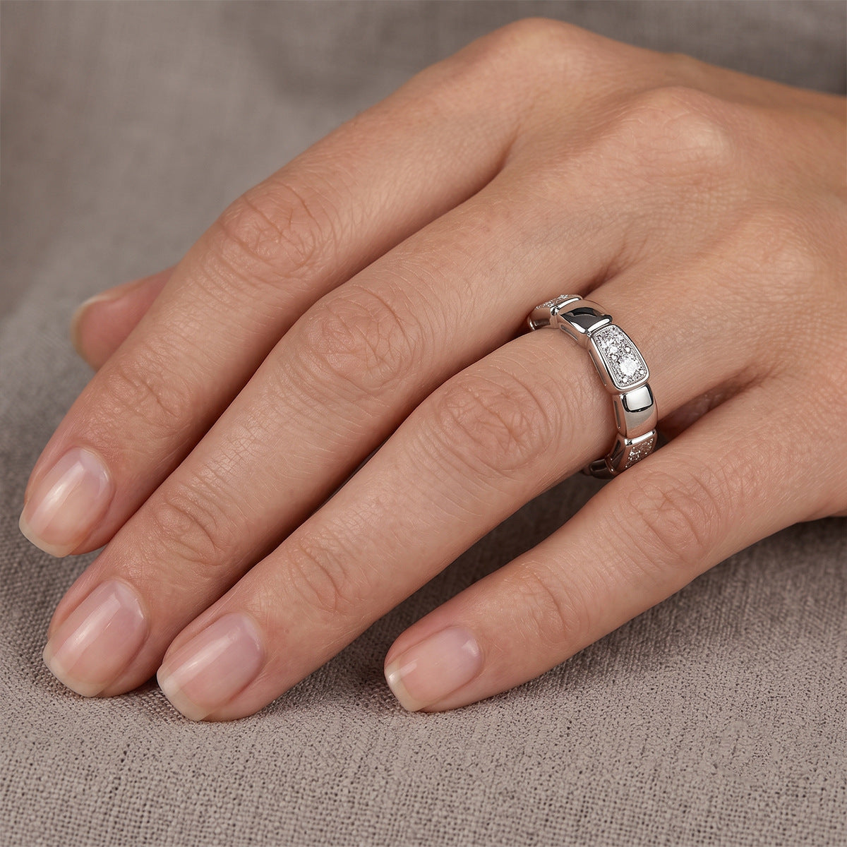 Geometric Block Wide Band Ring