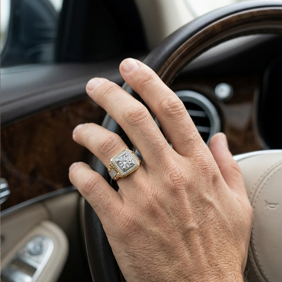 Exquisite square halo ring