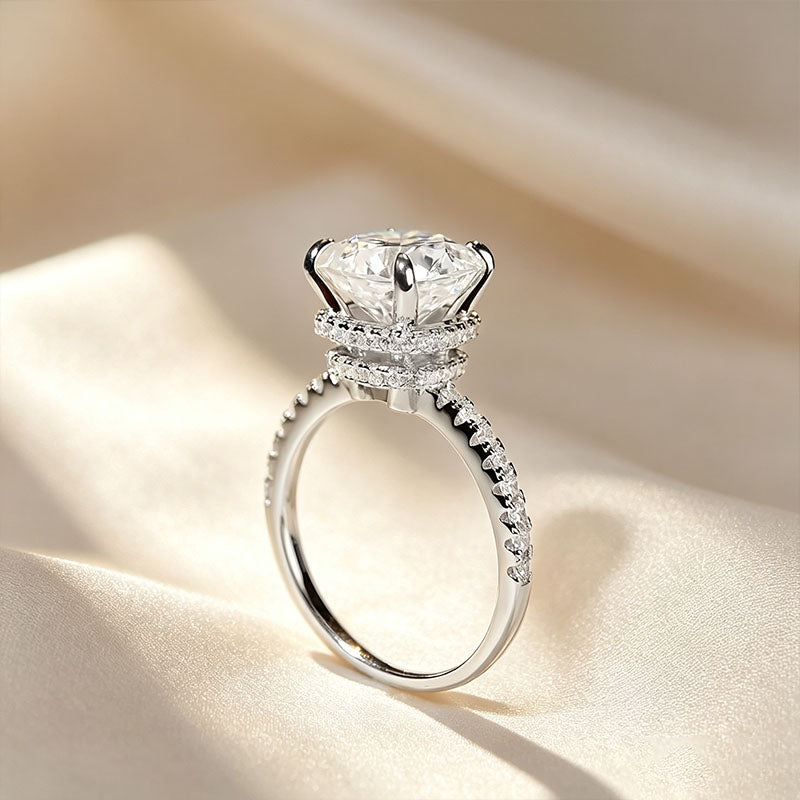 Halo-style solitaire diamond ring