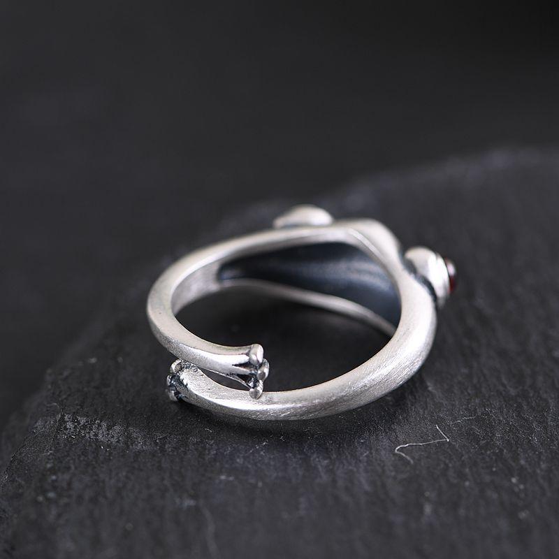 Orvellae Frog Ring