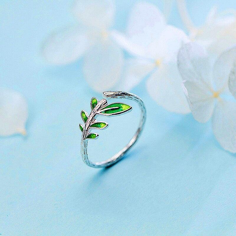 Green Vine Ring