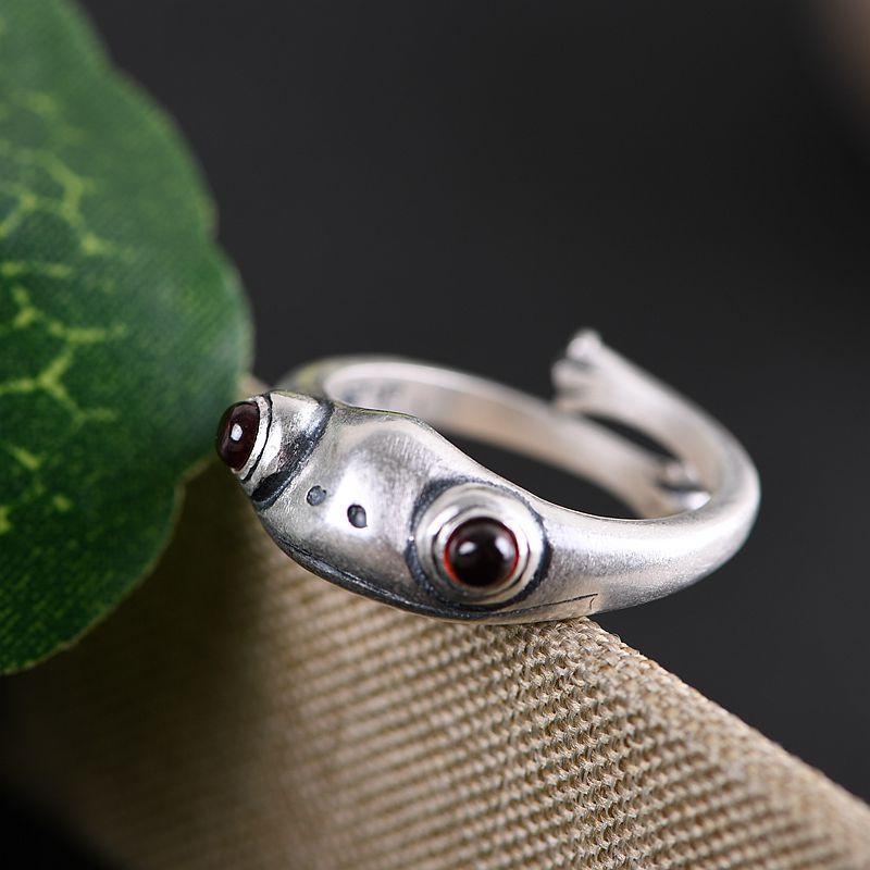 Orvellae Frog Ring