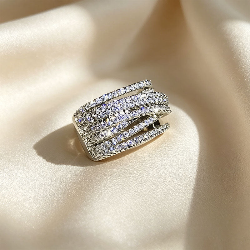 Crisscross wrap ring