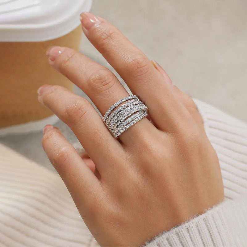 Crisscross wrap ring