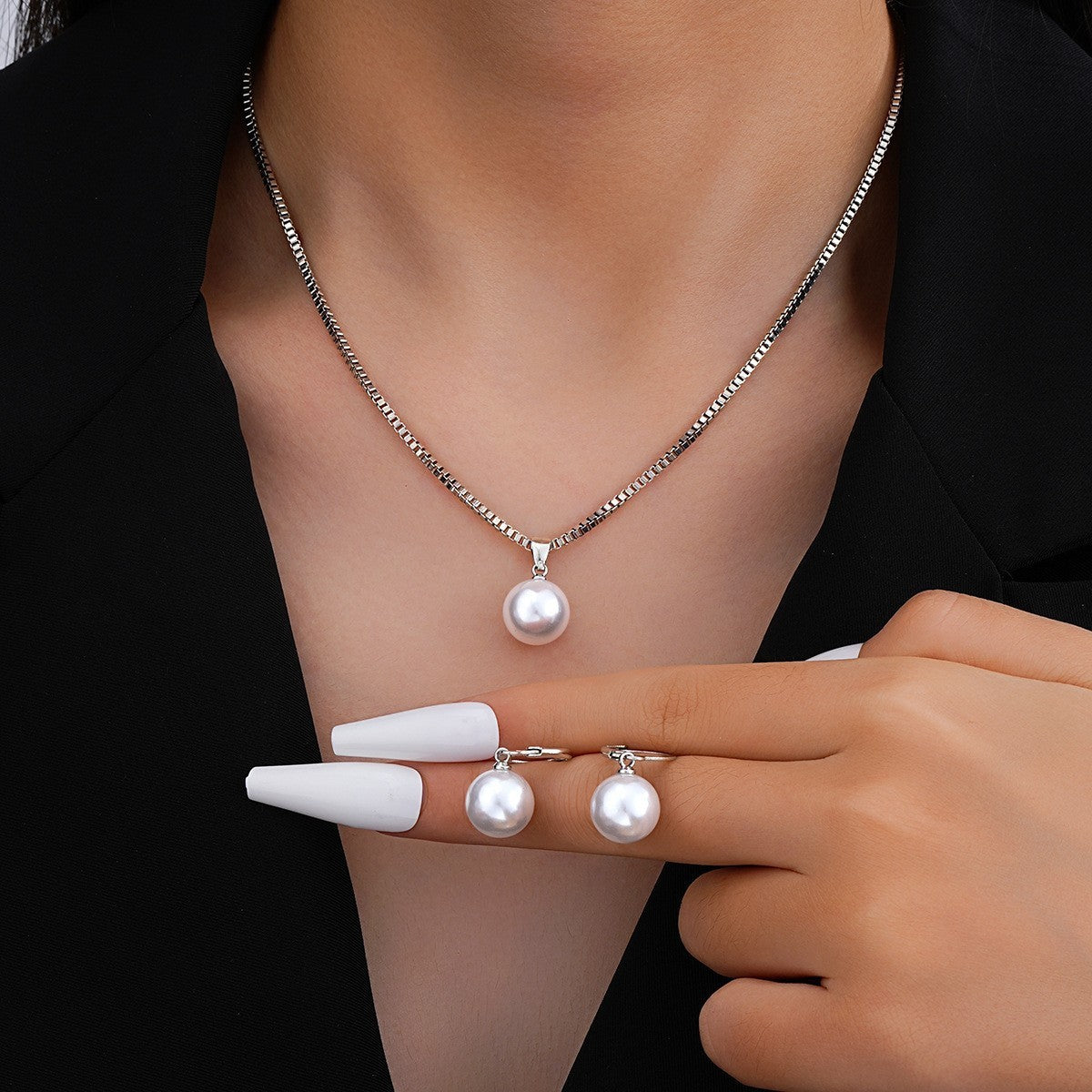Golden Grace Pearl Jewelry Set | Gold