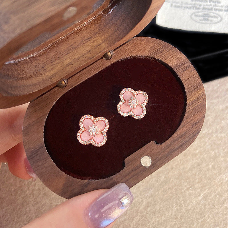 Four-leaf flower cluster • Pink shell bracelet & necklace & ring & earrings