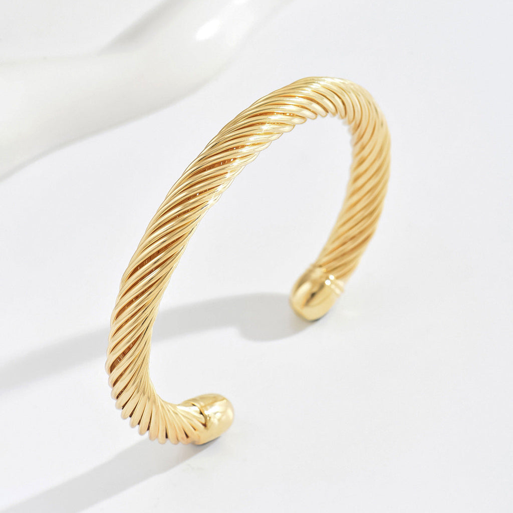 Prime Twisted Cuff Bracelet | Gold