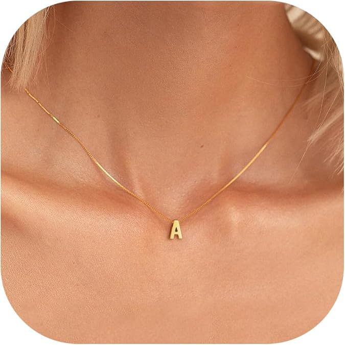 Love letter initial necklace | Gold