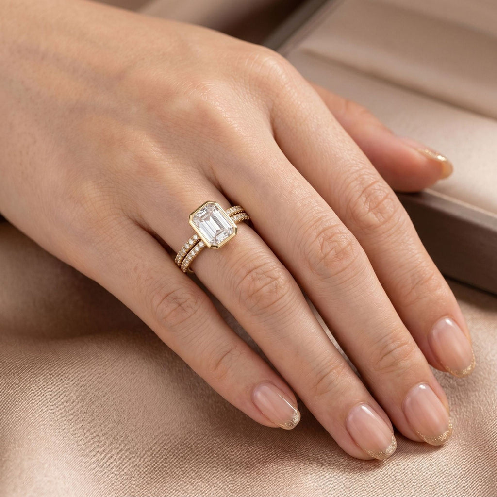 Timeless Emerald Bezel Ring Set
