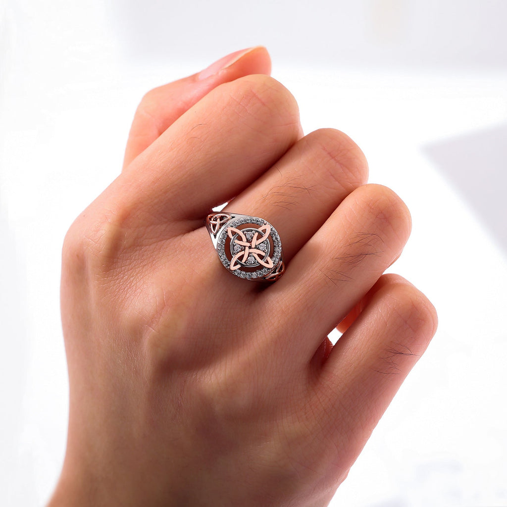 Witch Knot Moissanite Two-Tone Ring