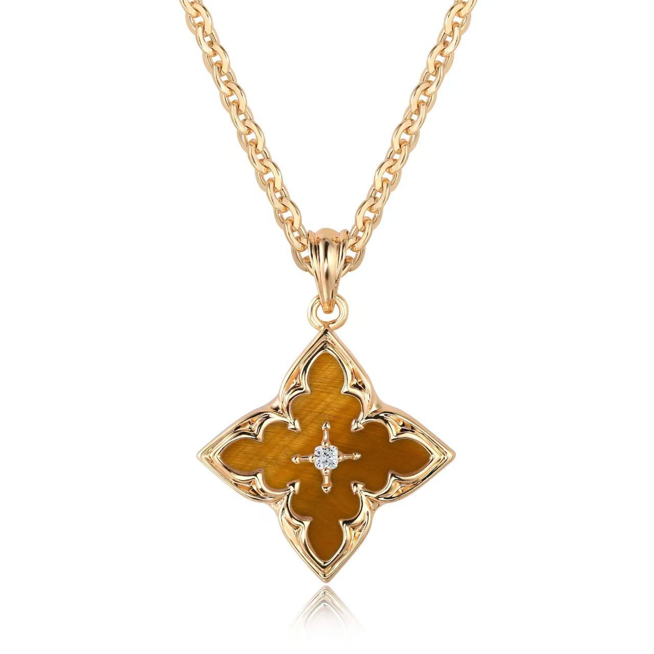 White Clover Pendant Necklace | Gold