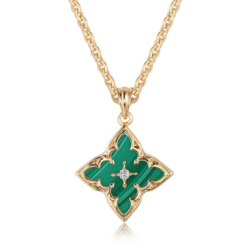 White Clover Pendant Necklace | Gold