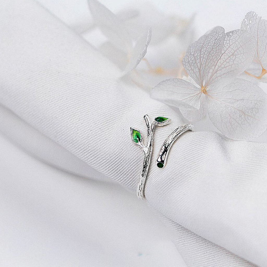 Green Vine Ring
