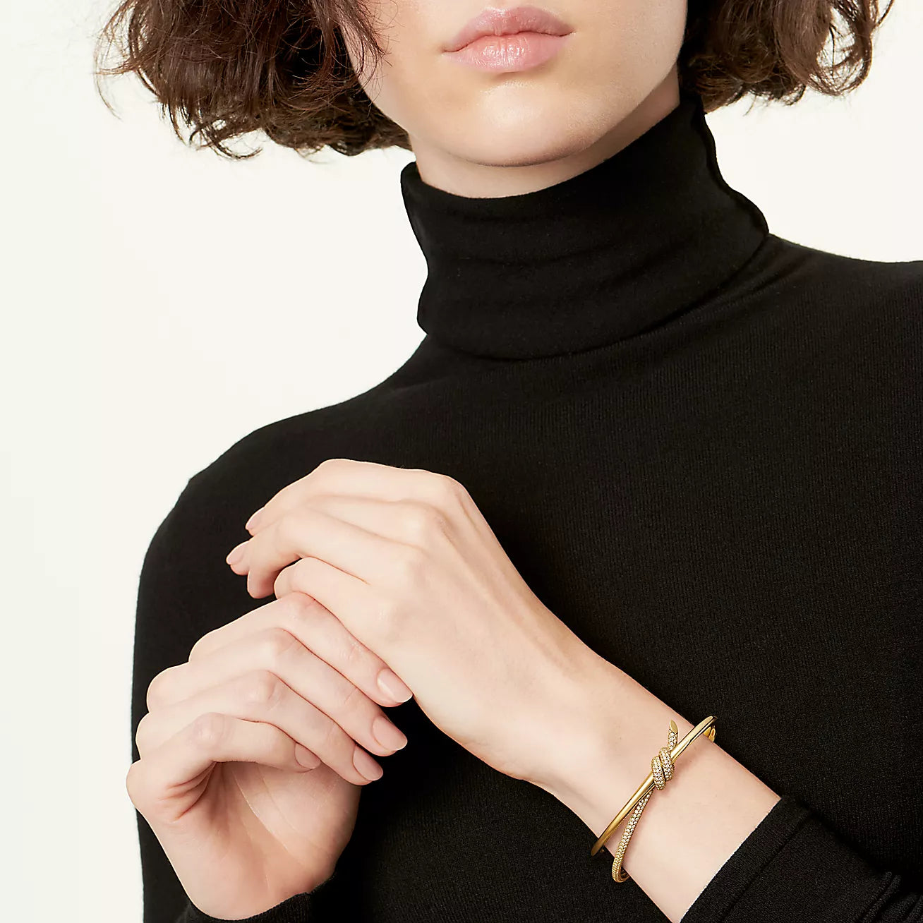 The Knot-Bangle