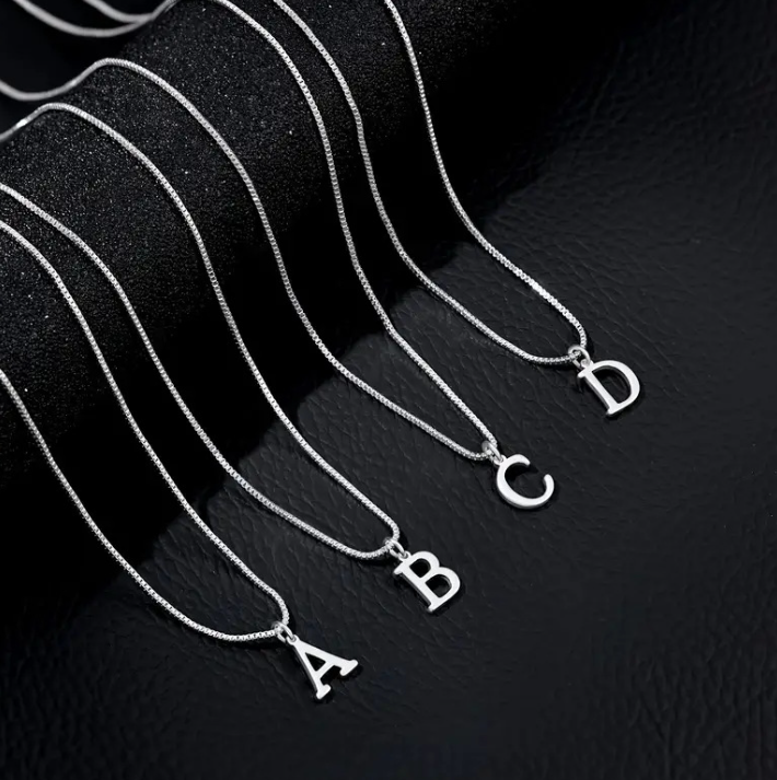 Love letter initial necklace | White Gold
