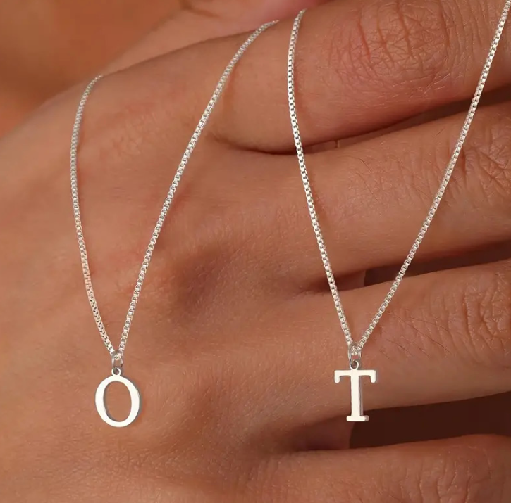 Love letter initial necklace | White Gold