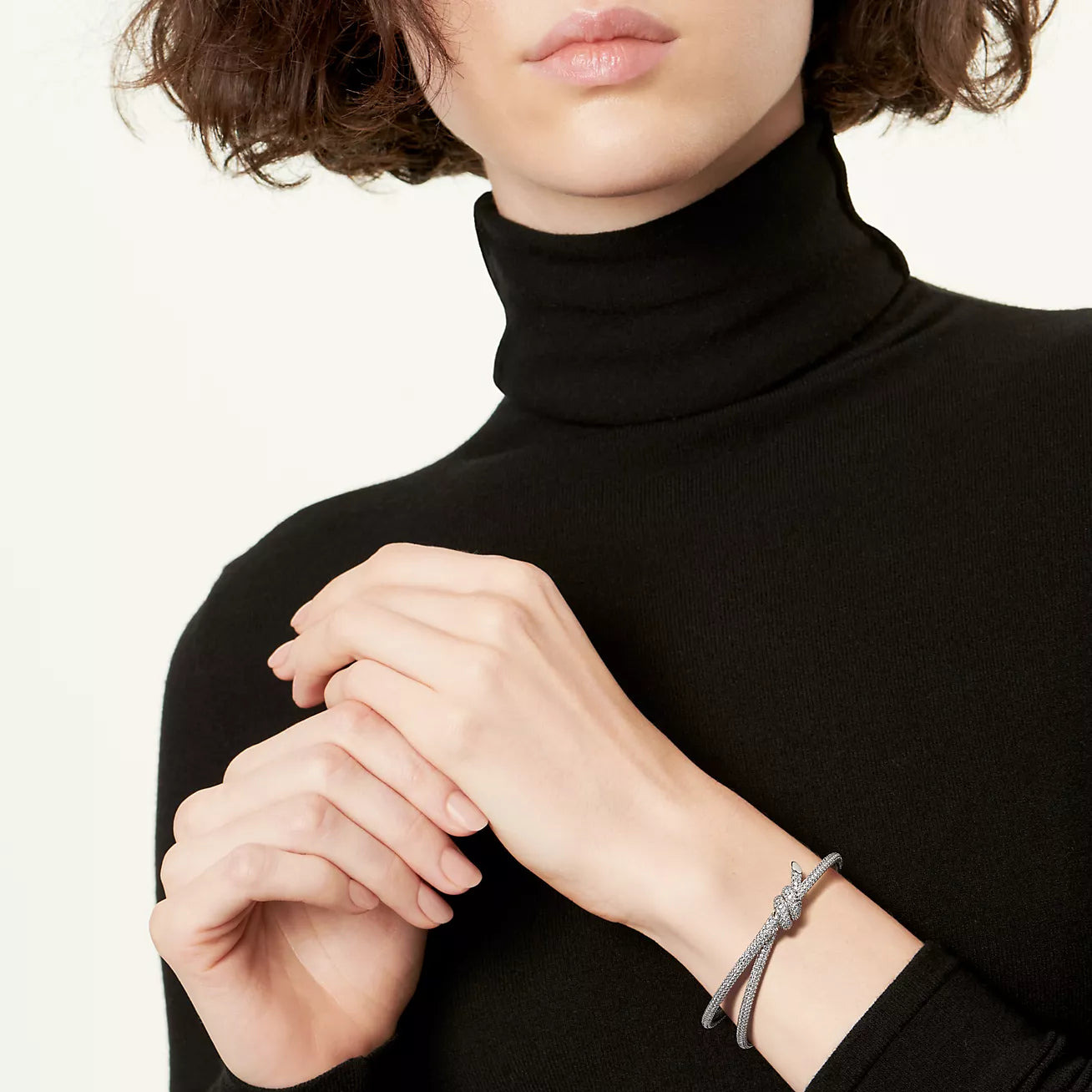 The Knot-Bangle